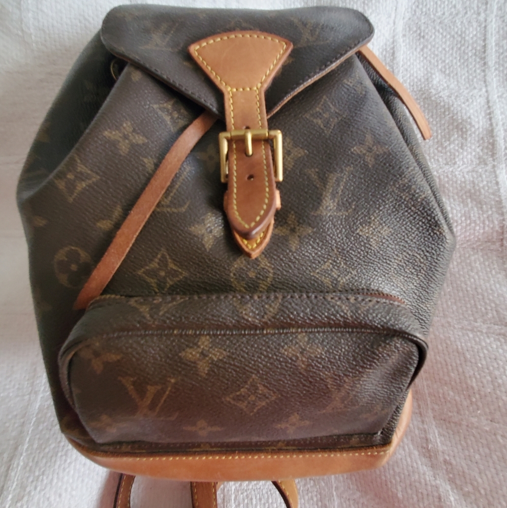 ❌❌SOLD❌❌Louis Vuitton Montsouris MM ❌❌SOLD❌❌